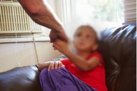 Liberan a abuelo que presuntamente abusaba de su nieta.