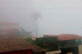 Llega 'celda de fuerte tormenta al puerto de Veracruz 
