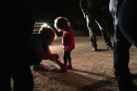 Al menos 3,900 niños fueron separados en la frontera de EEUU tras el mandato de Trump