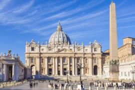 Vaticano solicita cambios en proyecto de ley contra homofobia en Italia