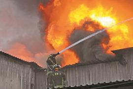 Se incendia fábrica de plásticos: CDMX