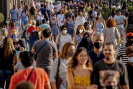 Cataluña reimpone restricciones para frenar el alza de contagios
