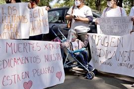 Cae mamá de niño con cáncer al intentar hablar con AMLO en Veracruz