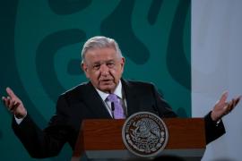 AMLO llama a vacunarse; podría vacunarse a niños