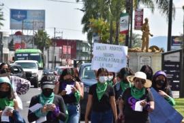 Mujeres marchan a favor del acceso al aborto legal, seguro y gratuito