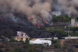 España declara catástrofe en isla de La Palma; libera fondos de ayuda