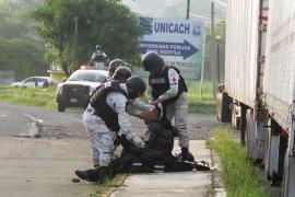 Dispersa Guardia Nacional caravana de migrantes en Huixtla