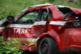 Volcadura de taxi deja 5 personas lesionadas en la Veracruz- Cardel