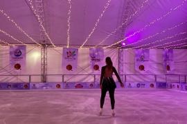 Inauguran pista de hielo en Coatepec