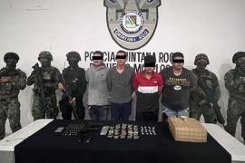 Enfrentamiento a balazos termina con cinco detenidos con drogas en Puerto Morelos