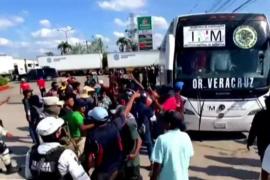 Chocan en Veracruz caravana migrante y Guardia Nacional