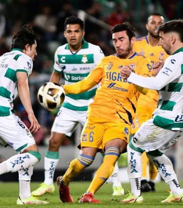 Santos logra la ventaja sobre Tigres en los cuartos de liguilla