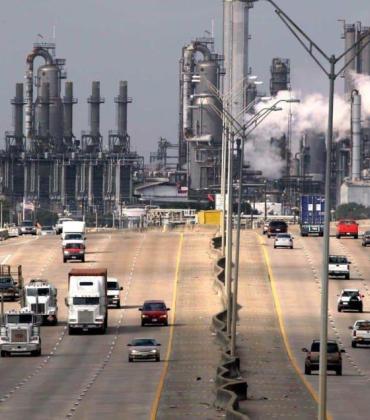 Petróleos Mexicanos pagaría Pemex mil mdd más por la compra de la refinería Deer Park